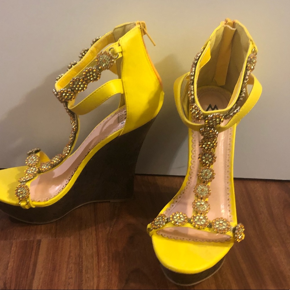 Yellow Wedges